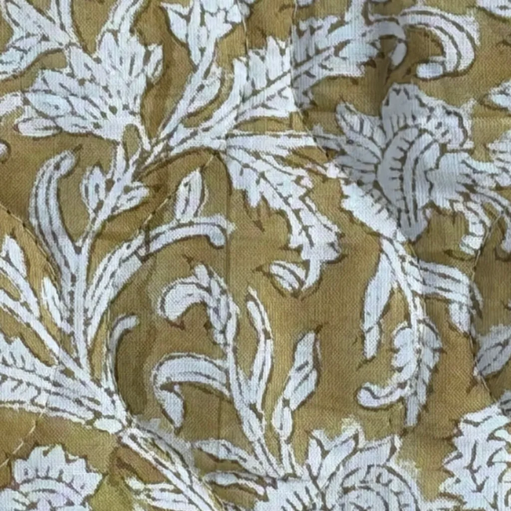 quilted jasje 1 zijde 2 detail.webp